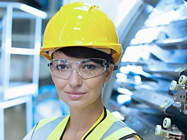 耐用的玻璃钢安全帽性能解析
